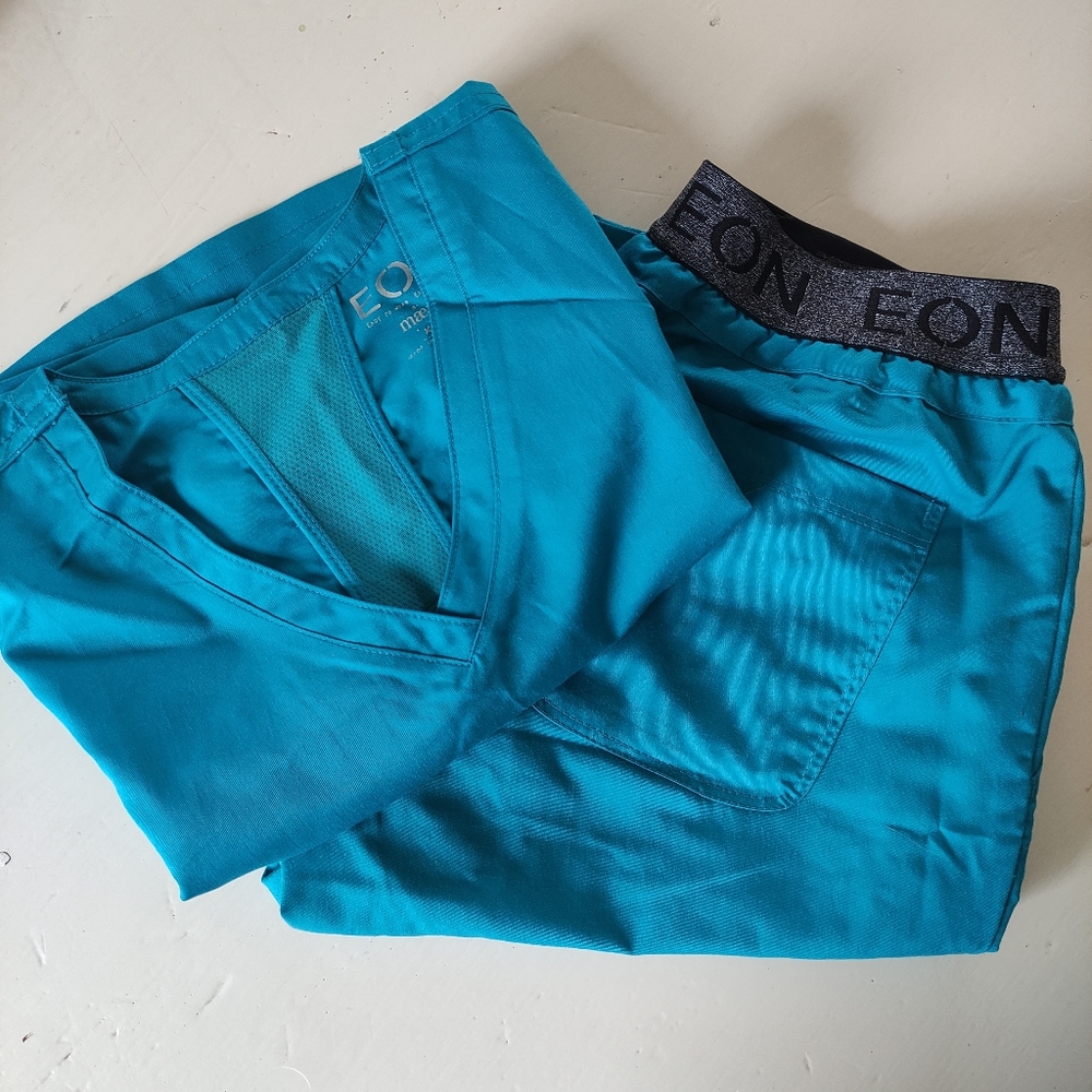 Women's Teal Scrub Set - Picture 2 of 8